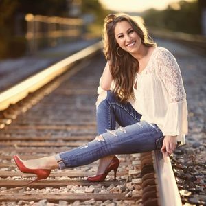 Meet your Posher, Alexia